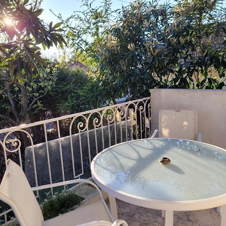 Joli T2, Terrasse Et Jardin, Ideal Pour Familles, A 15 Min De L'Aeroport Roissy Cdg Tremblay-en-France Dış mekan fotoğraf