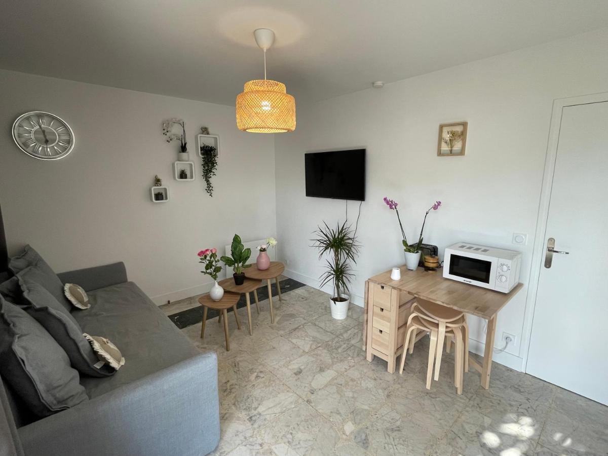 Joli T2, Terrasse Et Jardin, Ideal Pour Familles, A 15 Min De L'Aeroport Roissy Cdg Tremblay-en-France Dış mekan fotoğraf