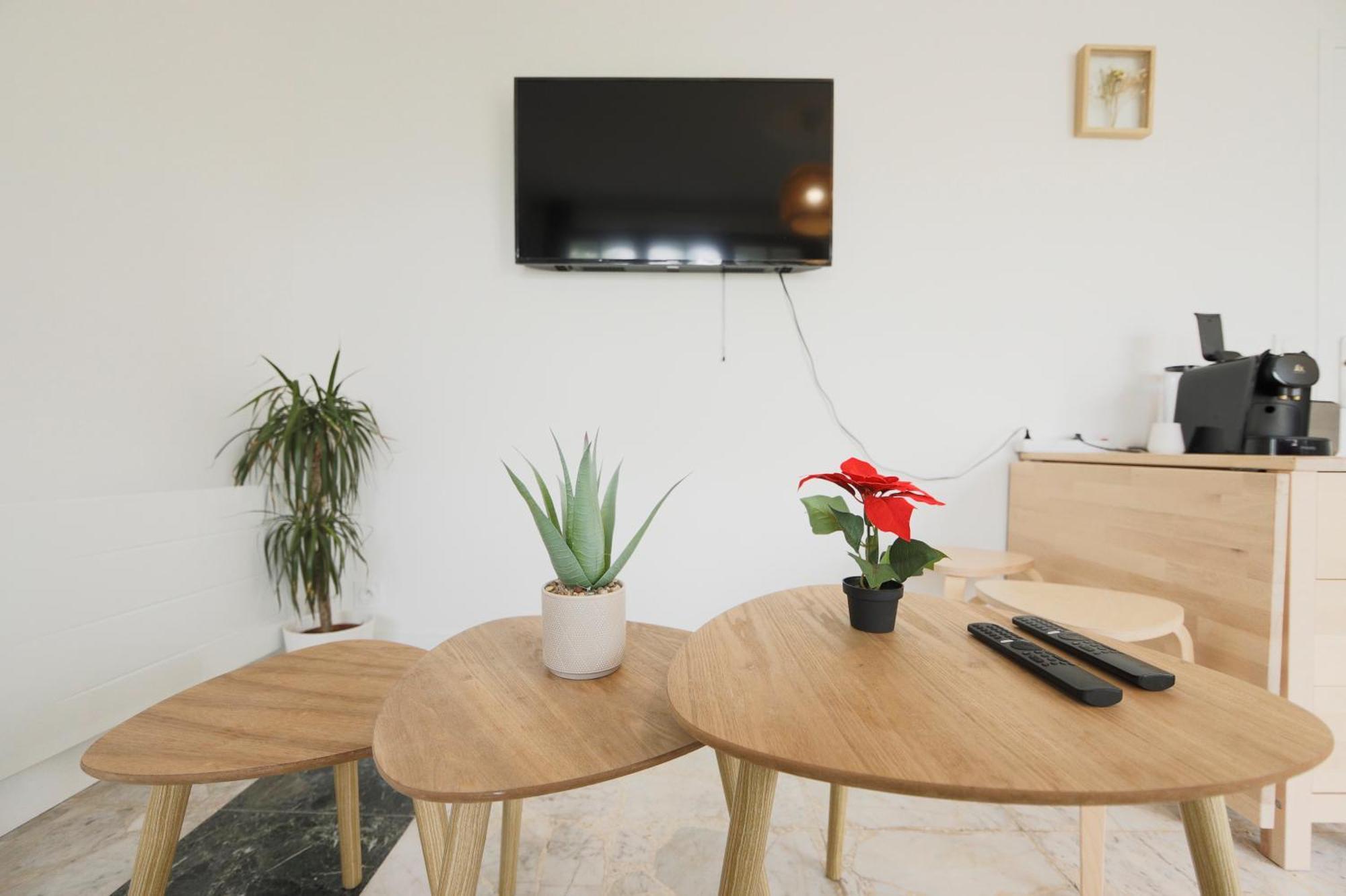 Joli T2, Terrasse Et Jardin, Ideal Pour Familles, A 15 Min De L'Aeroport Roissy Cdg Tremblay-en-France Dış mekan fotoğraf